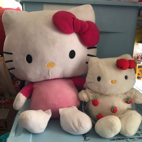 big hello kitty doll
